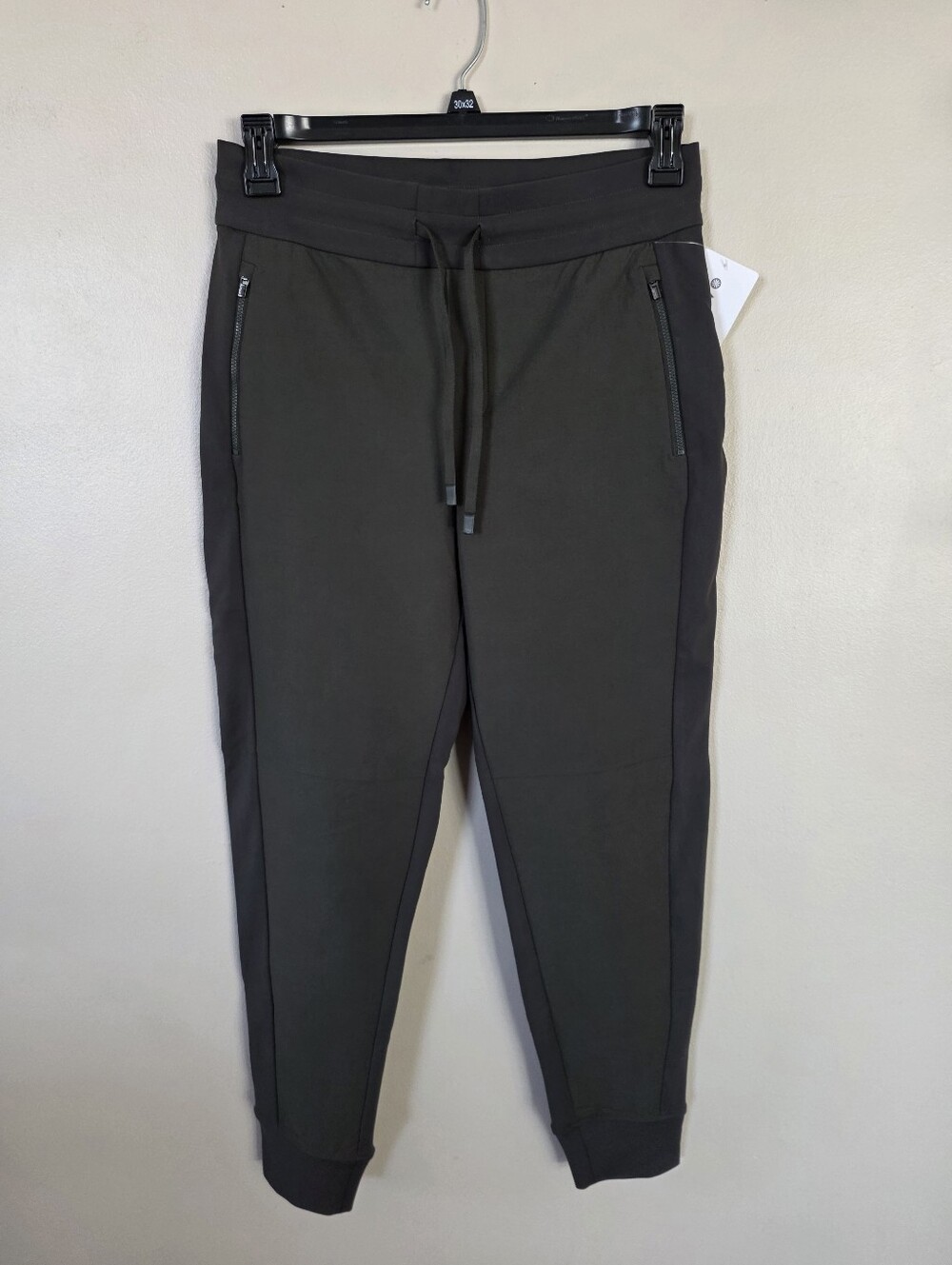 NWT Athleta Headlands Hybrid Trek Jogger Green Size 8